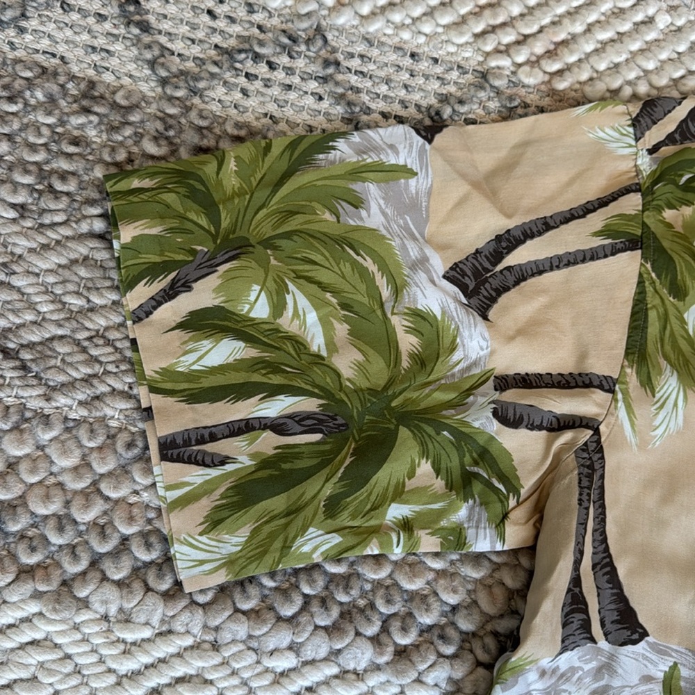 Reyn Spooner Palm Tree Print Hawaiian Tan & Green Pocket Shirt - Picture 4 of 6